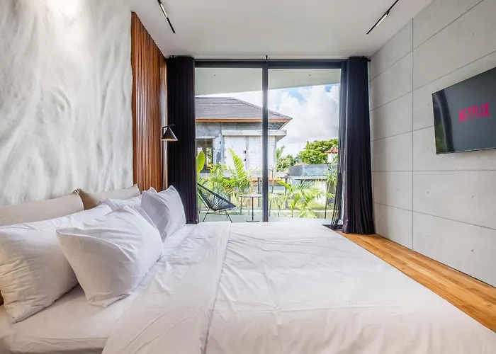 2BR Luxury Villa AV1